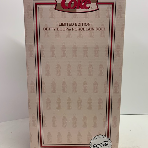 Rare Limited 2001 Betty Boop Coca Cola Porcelian 16" Doll "Coca Cola Co-Ed.  IOB - Picture 8 of 10